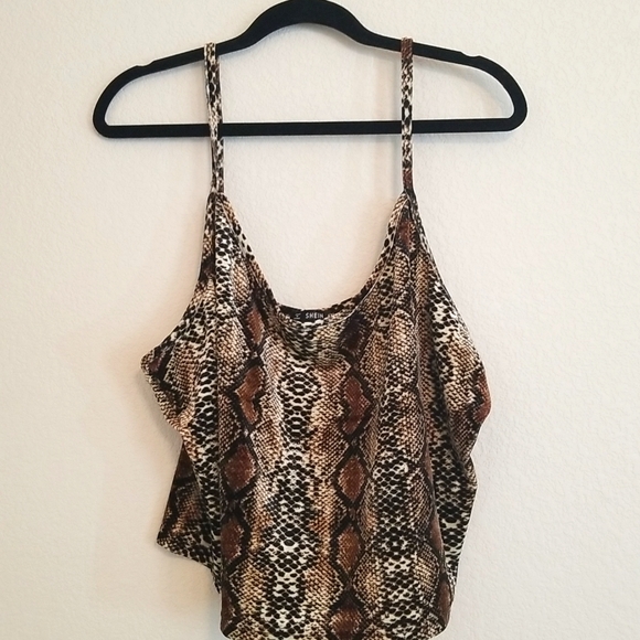 Shein curve snake print crop 4x - Picture 1 of 4